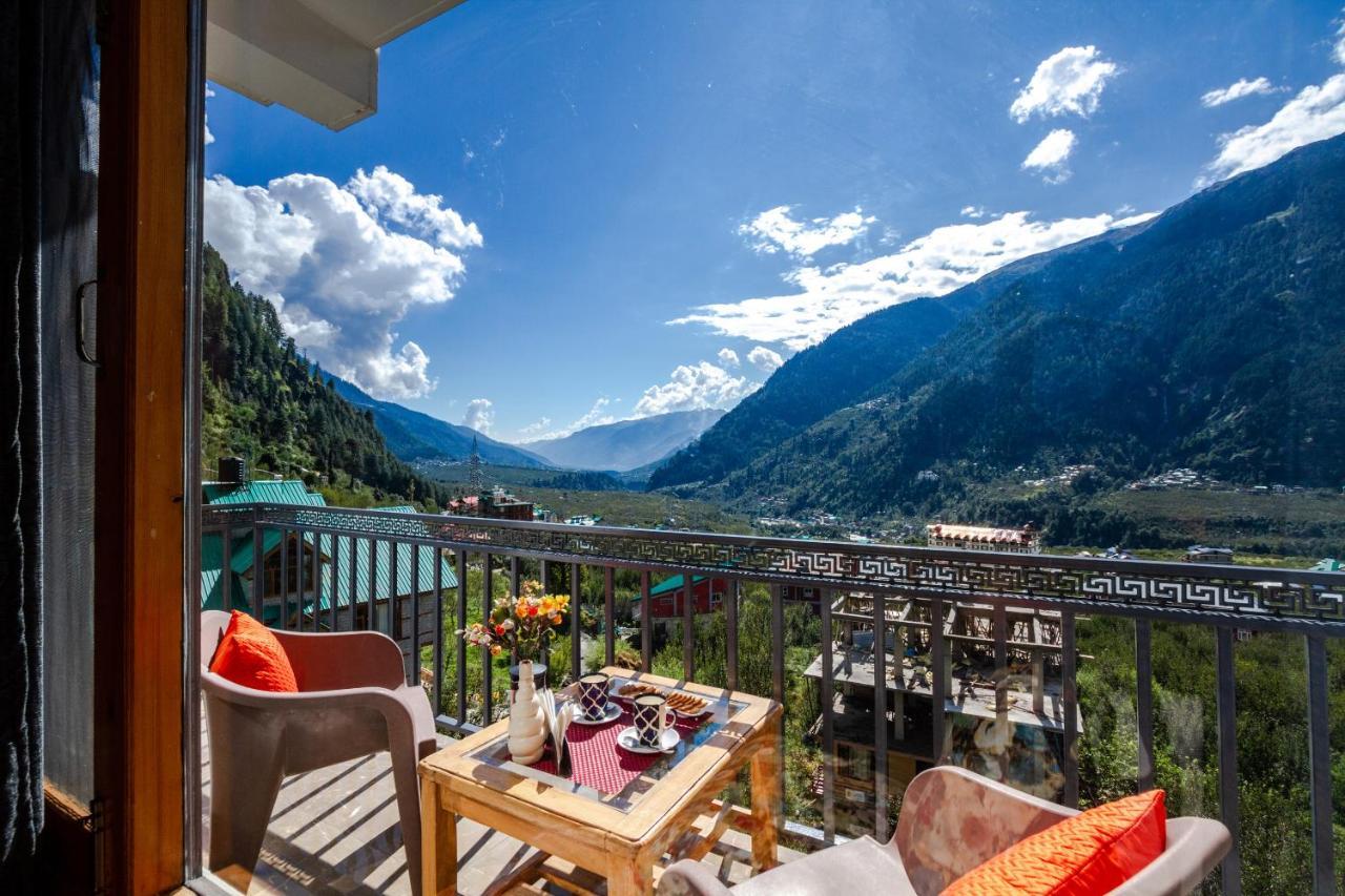 Eden Oaks Hotel Manali  Exterior photo