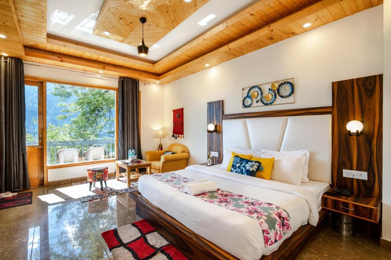 Eden Oaks Hotel Manali  Exterior photo