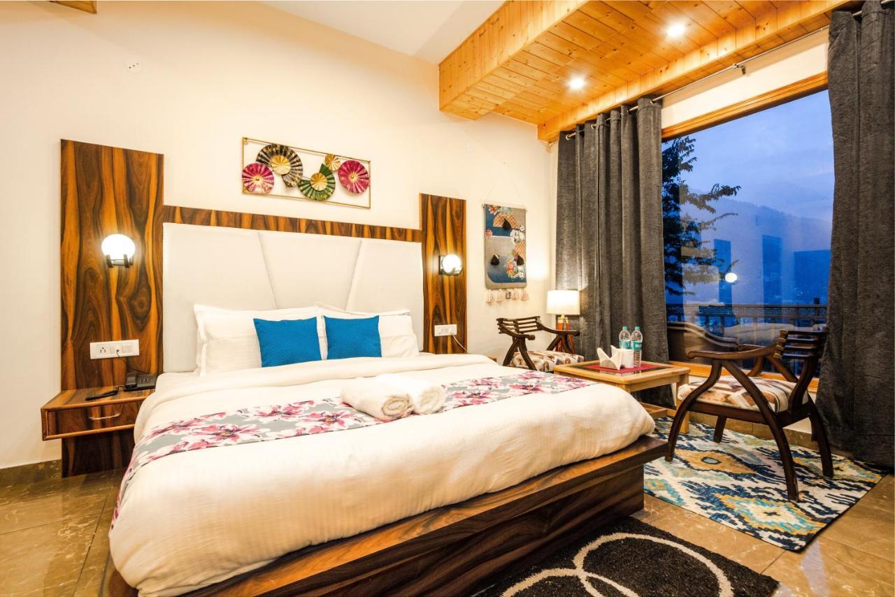 Eden Oaks Hotel Manali  Exterior photo